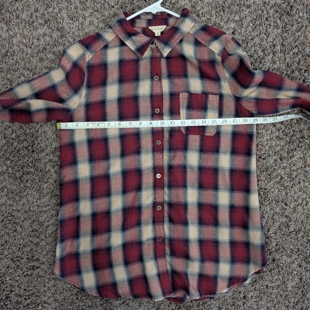 Hem & Thread Plaid Button-Down Top - Picture 5 of 6
